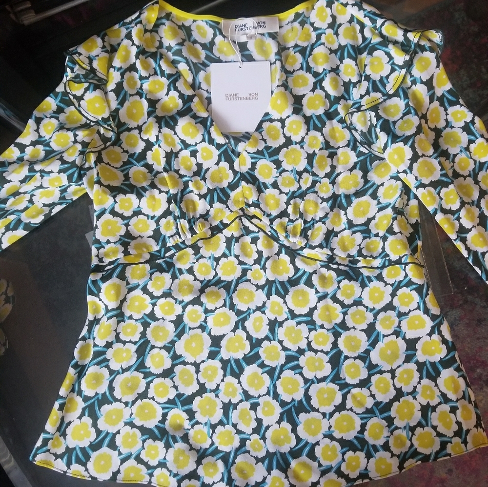 DVF Charlie Silk Crepe de Chine Top Sz 6,100% Silk